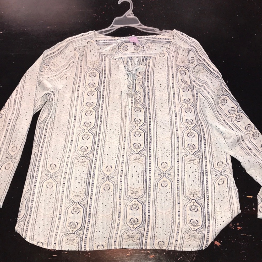 NYDJ blue and white patterned blouse